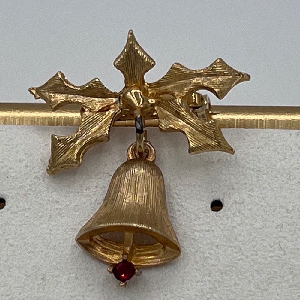 Vintage Christmas Holly Bell‎ Brooch Pin Red Rhinestone Holiday Jewelry